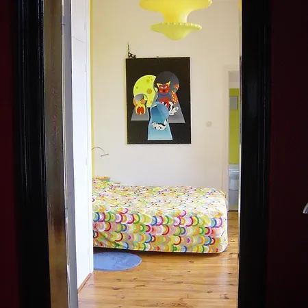 Manoir Le Louis Xxi בית הארחה